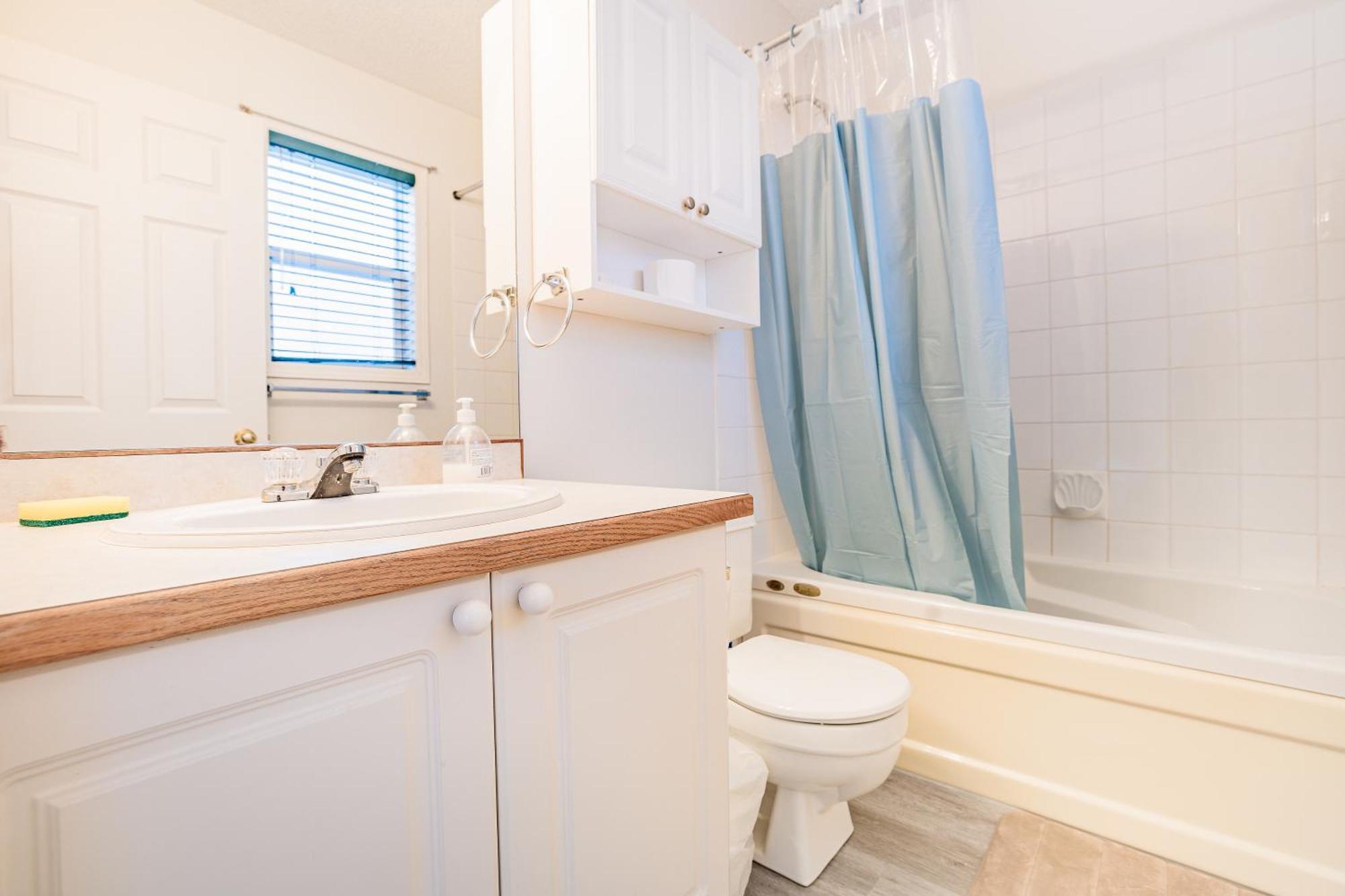 Main Floor Suite, 3 Bdr, 4Bd Spacious And Cozy 卡加利 外观 照片